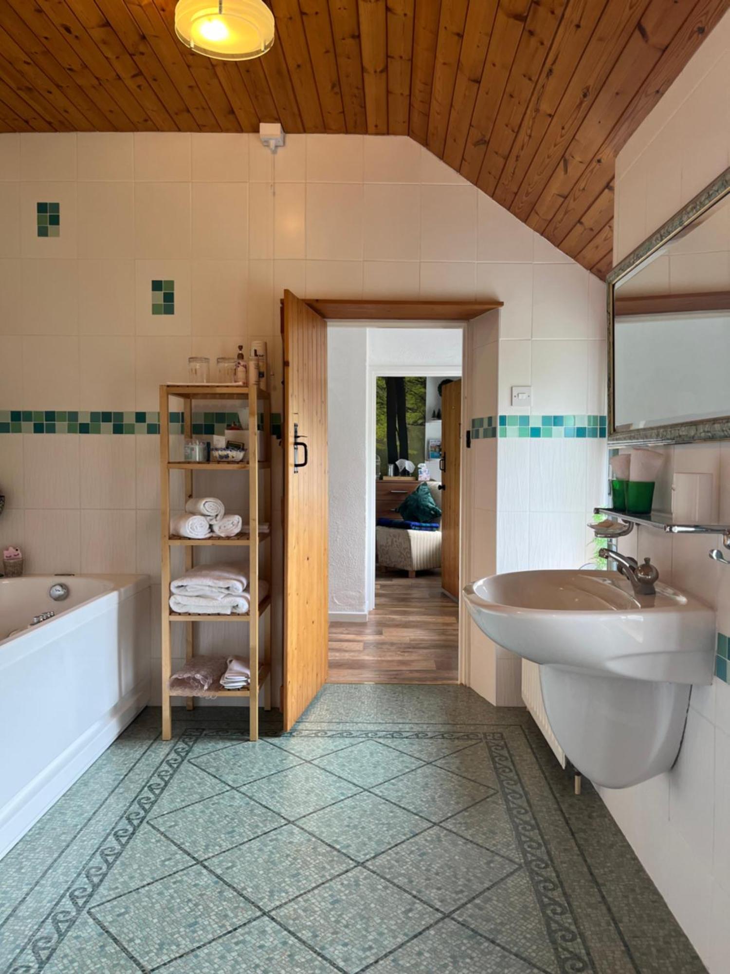 Bed and Breakfast Old Mill House Ларн Экстерьер фото